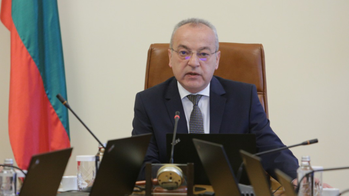 Донев: Тази година няма да има съкращения в държавната администрация