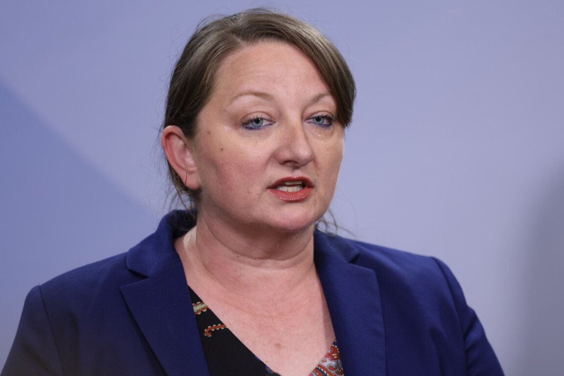 Деница Сачева