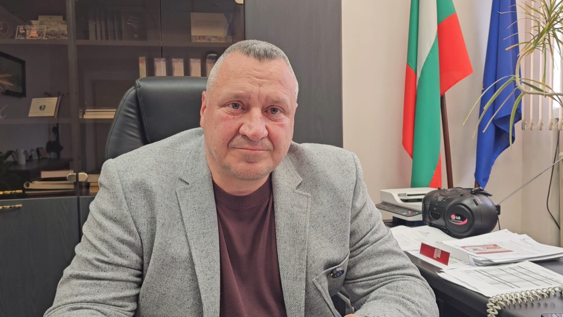 Областният управител Маринчо Христов.