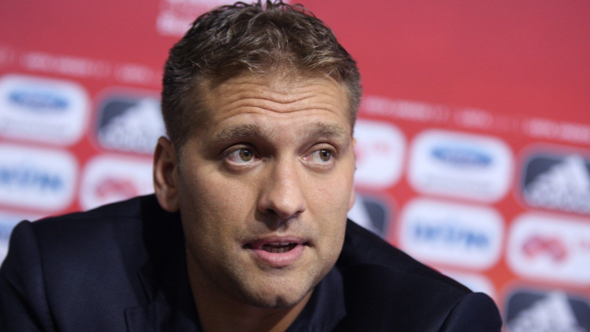 Стилиян Петров продължава да следи всичко, което се случва в България