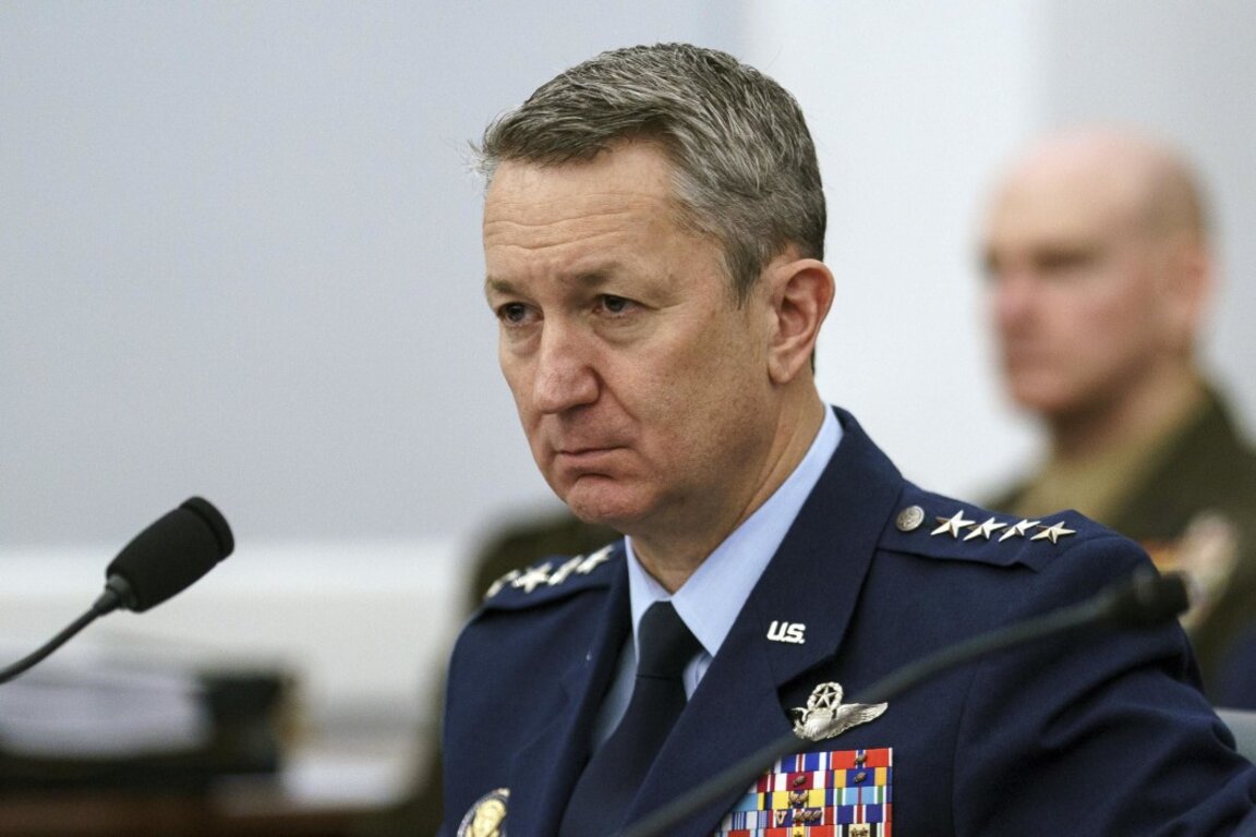 Председателят на Обединения комитет на началник-щабовете на САЩ генерал Дан "Разин“ Кейн