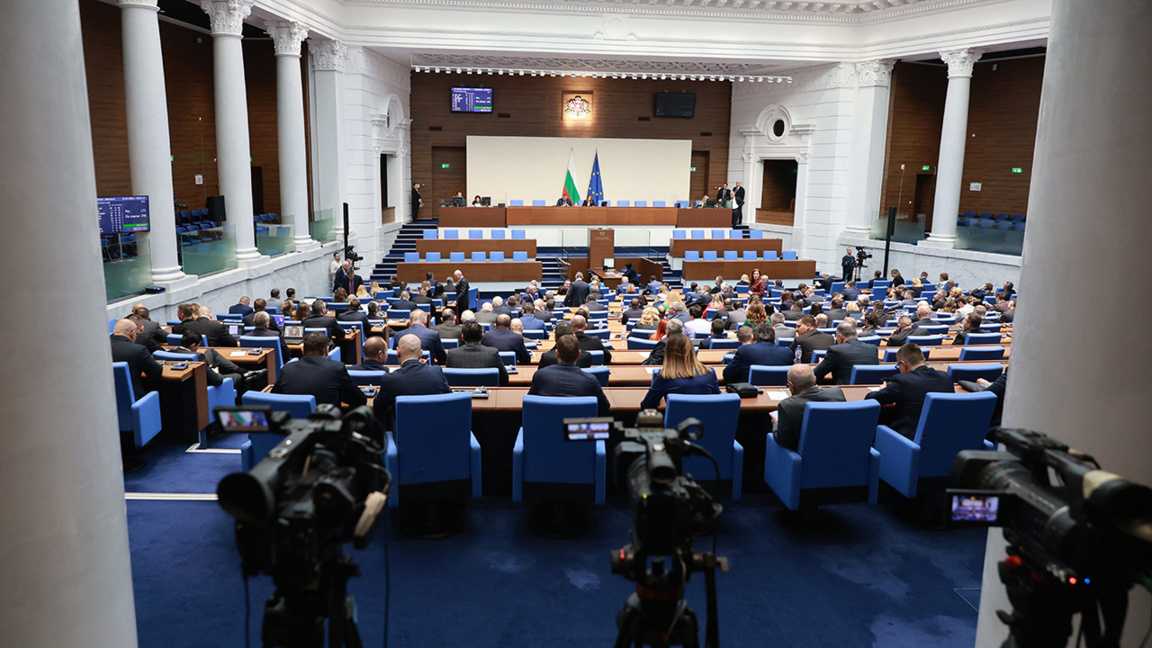 Parlamenti rrëzoi veton e parë presidenc...