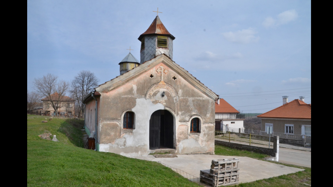 Църквата в село Каленик