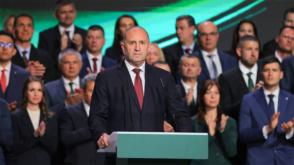 Радев с най-много депутати от Варна, Бургас, Пловдив и София