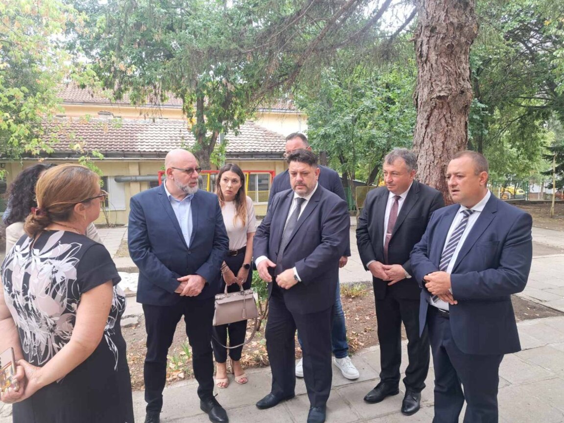 Подкрепа от МРРБ за опасната детска градина в Шумен
