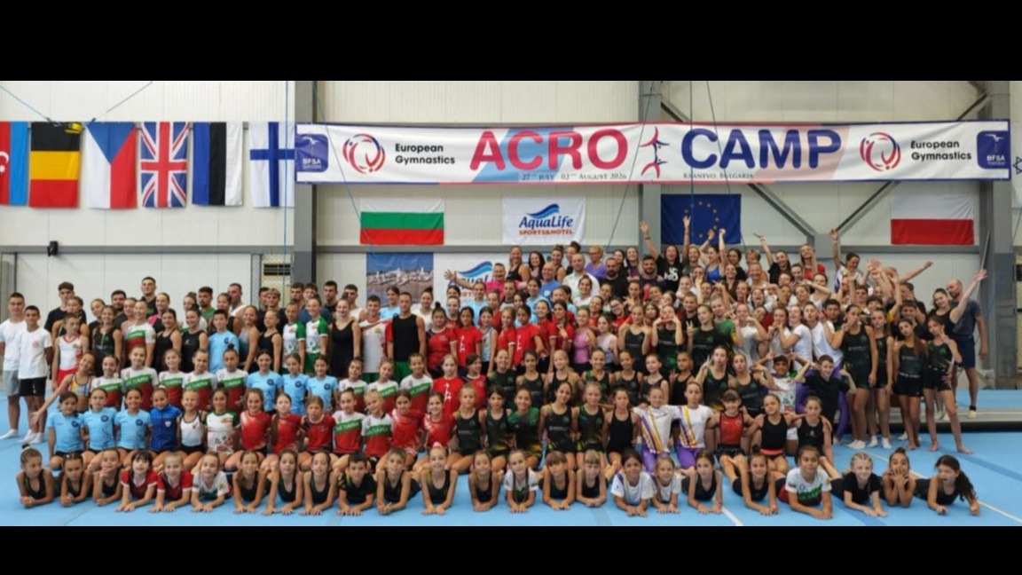 Елитът в спортната акробатика е в "Аква Лайф"   (ВИДЕО)