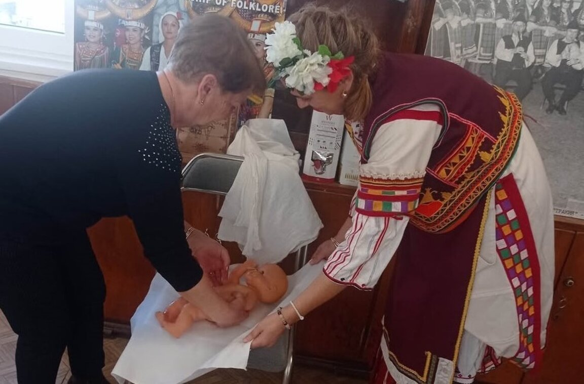 Тракийки отбелязаха Бабинден