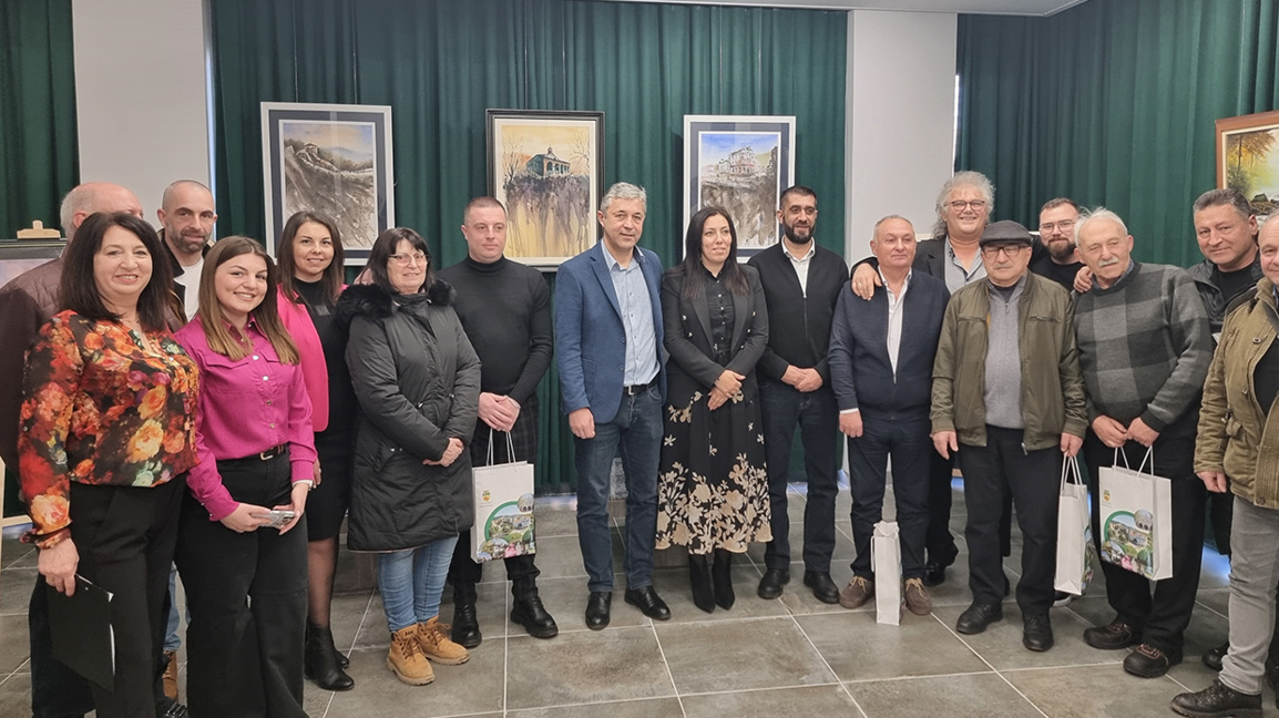 Български художници от Босилеград гостуват в Радомир