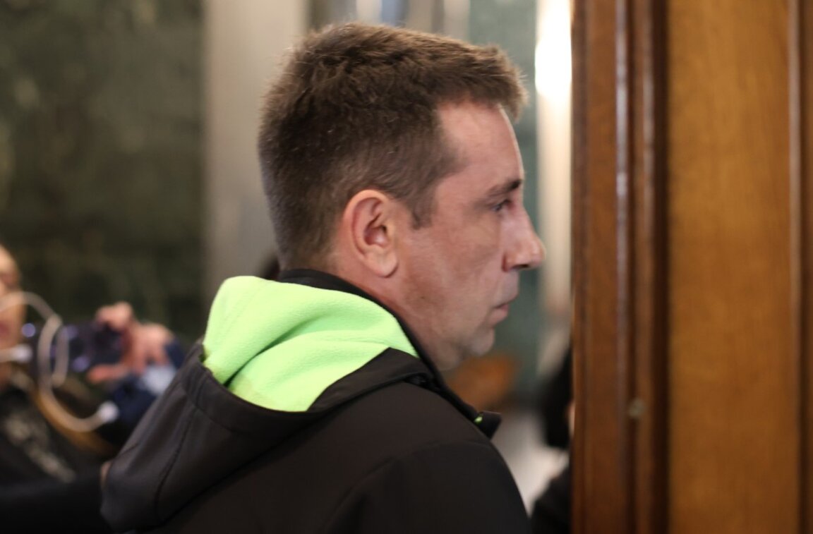 Обвиняемият Петър Тодоров в съдебната зала