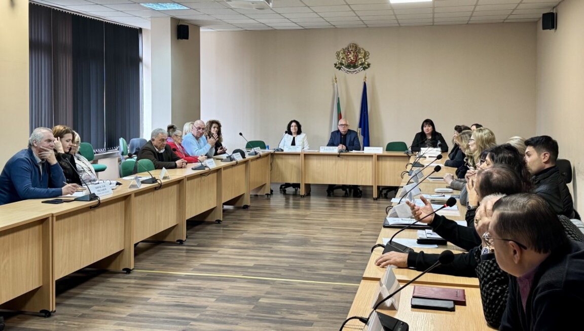 Нови паралелки в Кюстендил и Дупница за 2025/2026