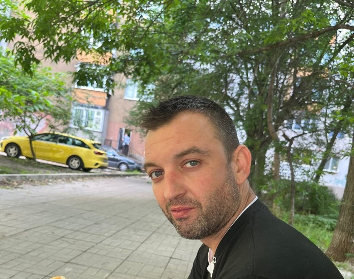 Георги страда от левкемия, събира пари за трансплантация