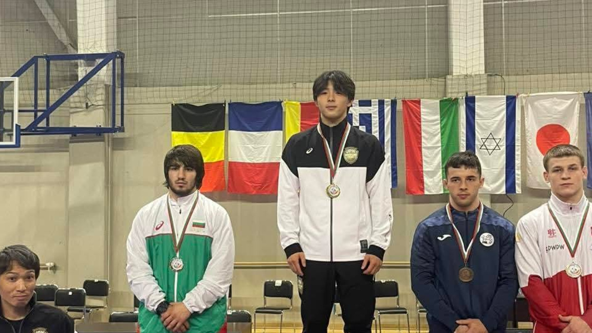 Двама борци от Враца с медали от турнир в София