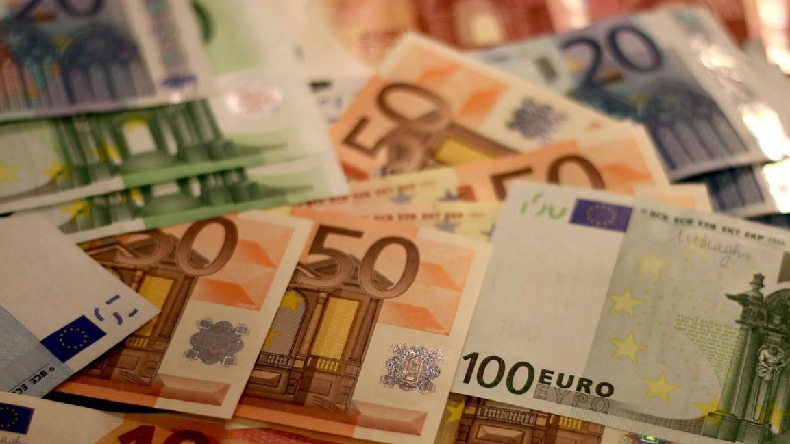 The average monthly salary in the country continues to grow