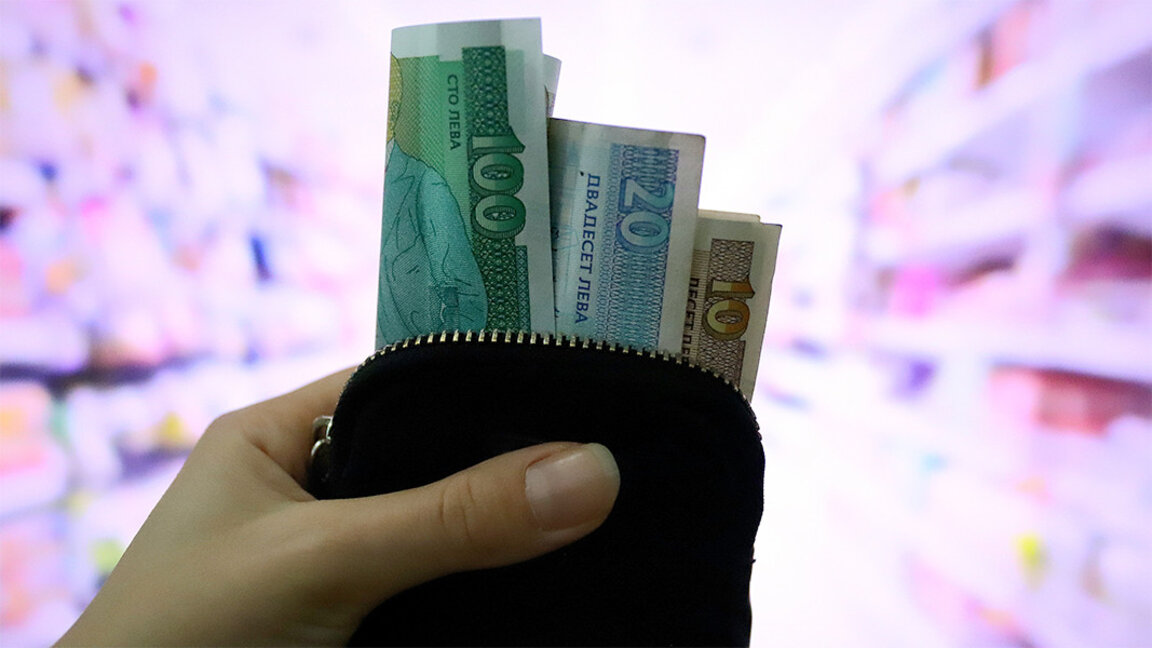 БНБ е пуснала в обращение допълнително 11 млн. банкноти от 100 лв.