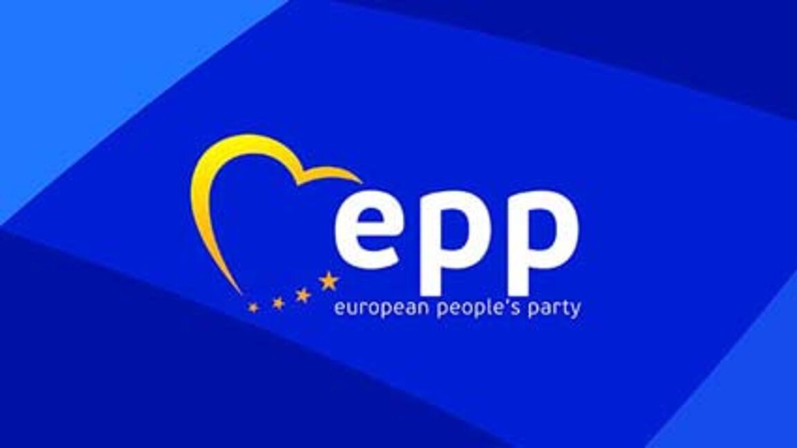 Boyko Borissov à la tête de la délégation bulgare au congrès du PPE à Bucarest...