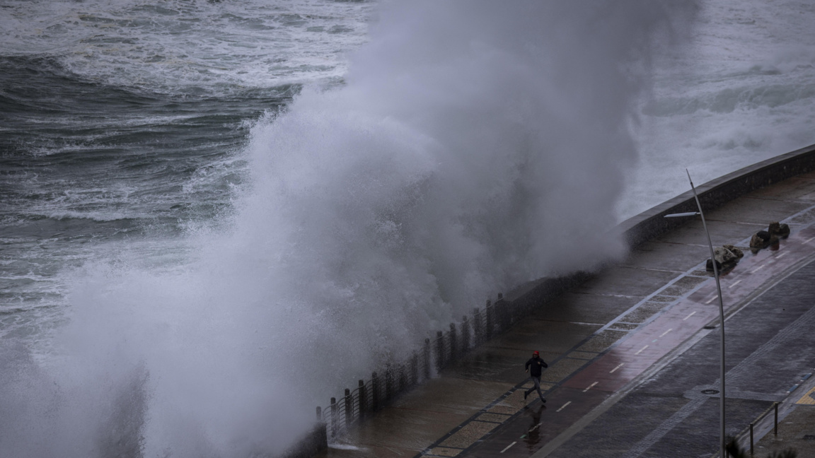 Лошо време в големи части на Испания