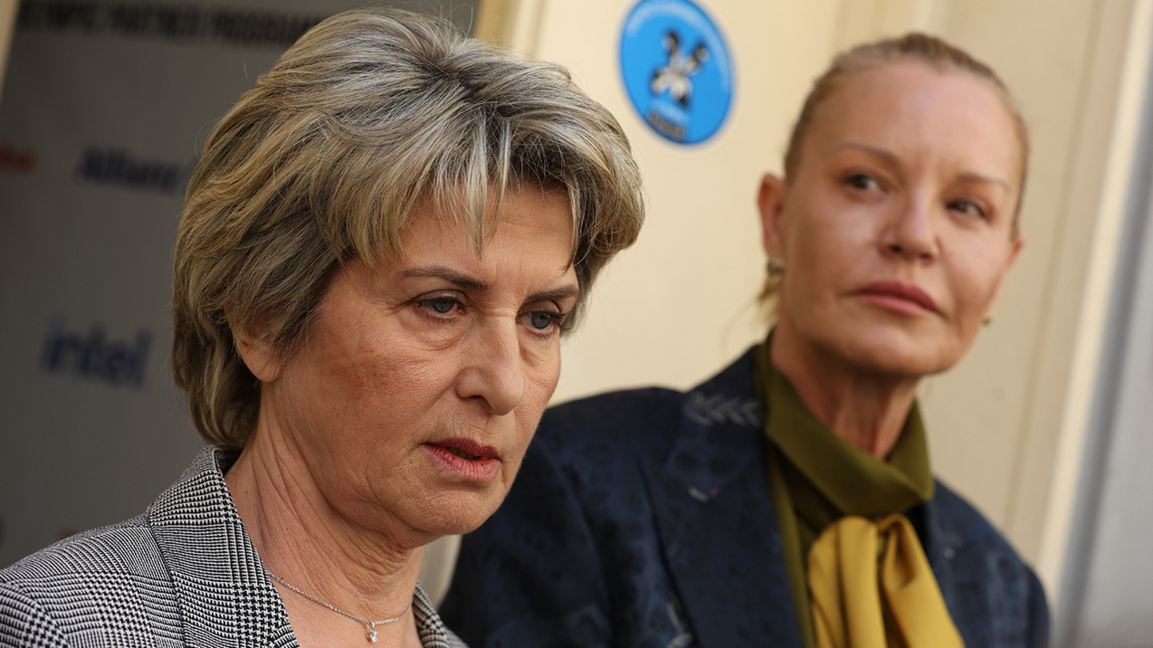 Весела Лечева (вляво) е легитимният шеф на БОК, реши съдът.