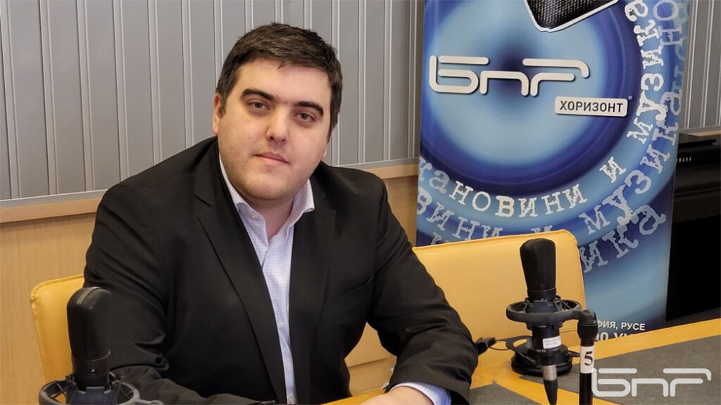 Любослав Костов: Подкрепяме ръста на минималната заплата, но пак сме на дъното в ЕС