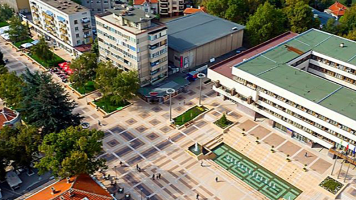 Предлагат за продажба  седем общински терена в района на бившите казарми в Ямбол