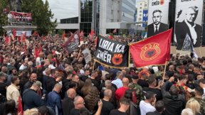 Хиляди протестираха в Косово с искане за оправдателна присъда за Хашим Тачи 