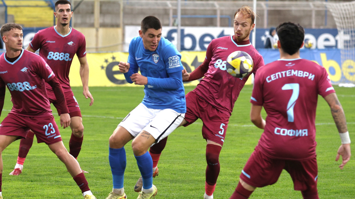 Без голове между Септември и Спартак Варна