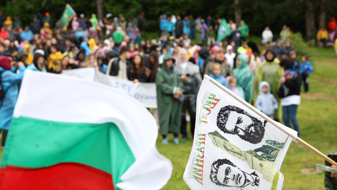 Над 1800 души изминаха пътя на Ботевата чета от Козлодуй до Околчица