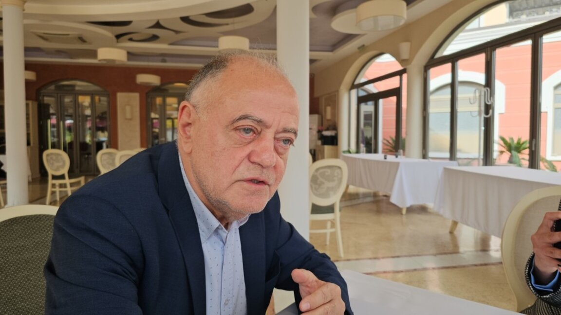 Атанас Атанасов: Придобиването на "Лукойл" от Български енергиен холдинг крие рискове