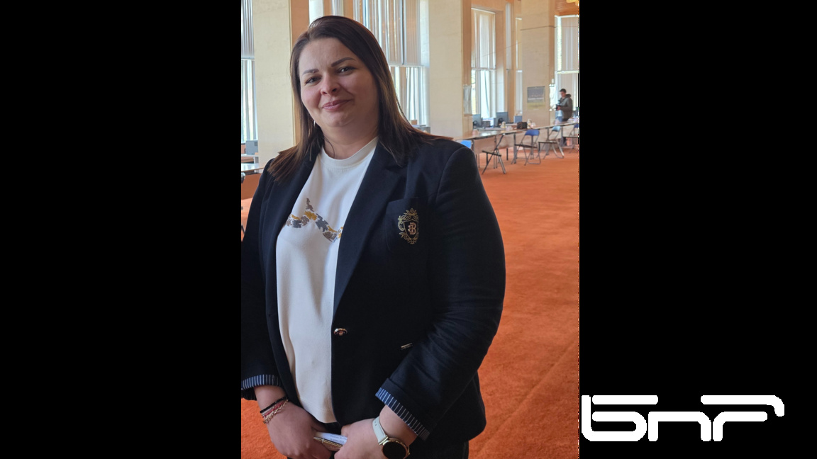 Лора Младенова, председател на РИК-Враца