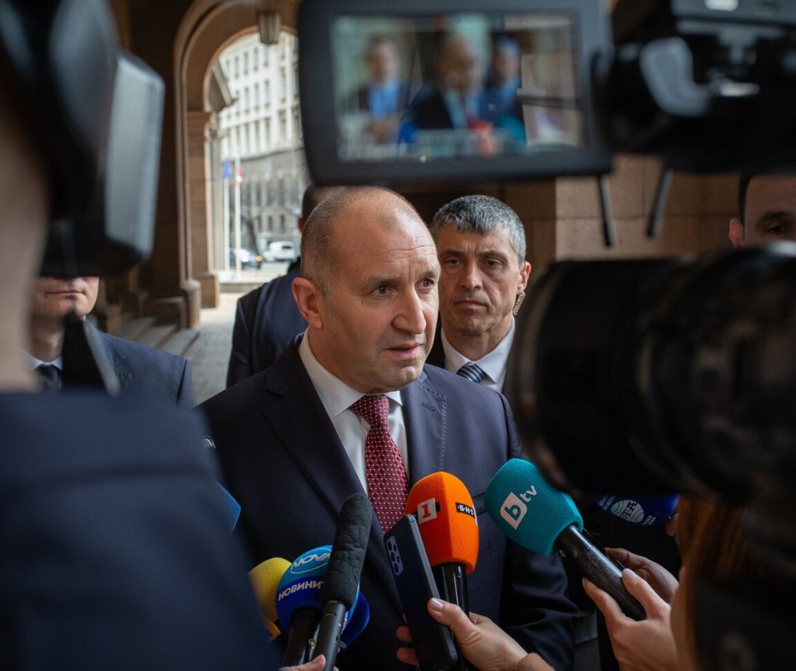 Rumen Radev: Stabiliteti i kabinetit varet nga arkitektët Borisov dhe Peevski