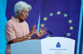 Лагард: Бъдещата парична и лихвена политика на ЕЦБ ще остане зависима от постъпващите данни
