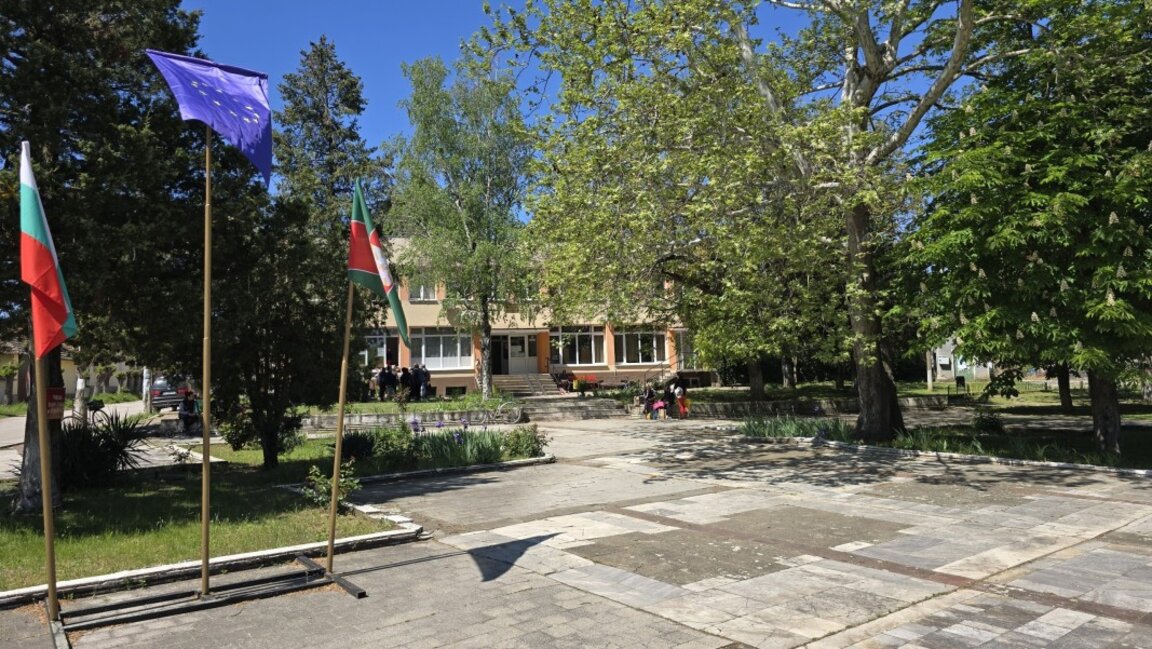 Кметът на Добролево: Повечето неща в селото са направени с доброволен труд