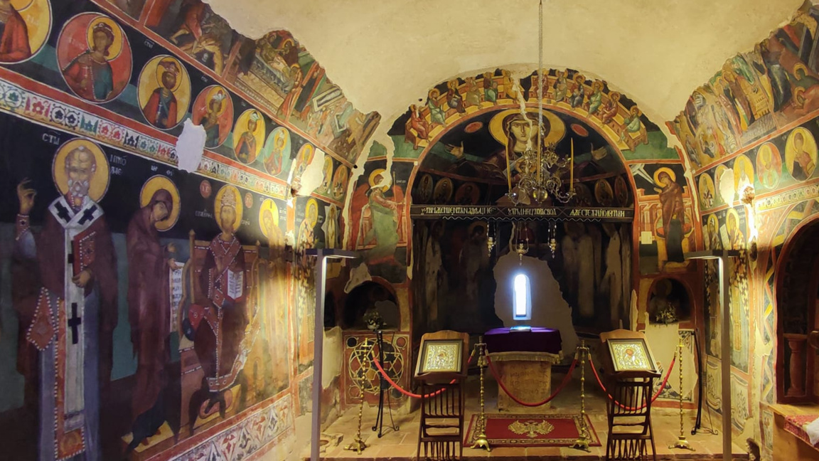 Старият храм на Кремиковския манастир край София