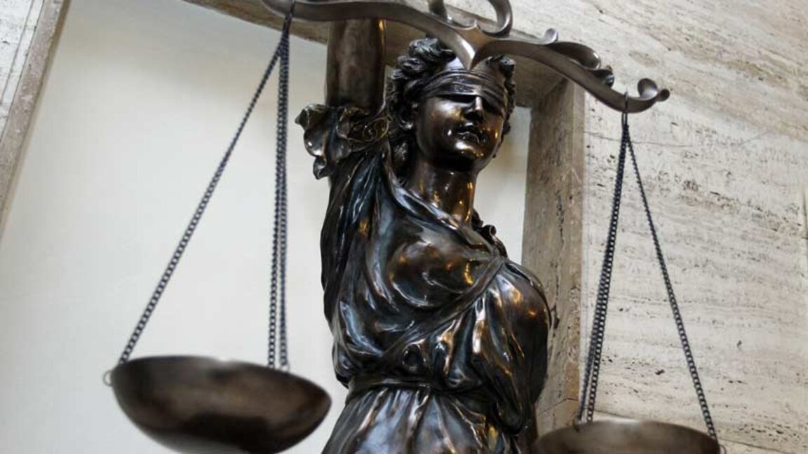 Семейният кодекс урежда ли равни родителски права при дело за развод?