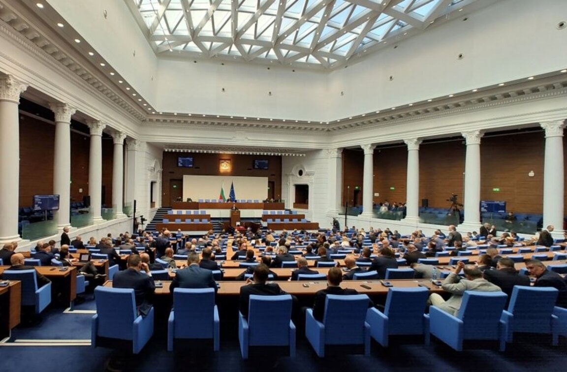 Abgeordnete kommen zum siebten Mal zusammen, um einen Parlamentspräsidenten zu wählen