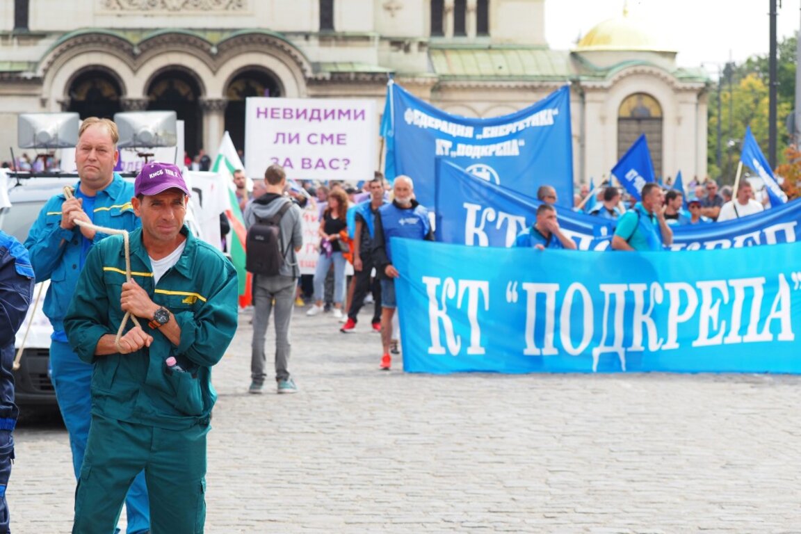 Премиерът ще се срещне с протестиращите миньори и енергетици
