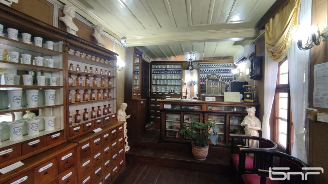 Старинната аптека "Хипократ" в Пловдив
