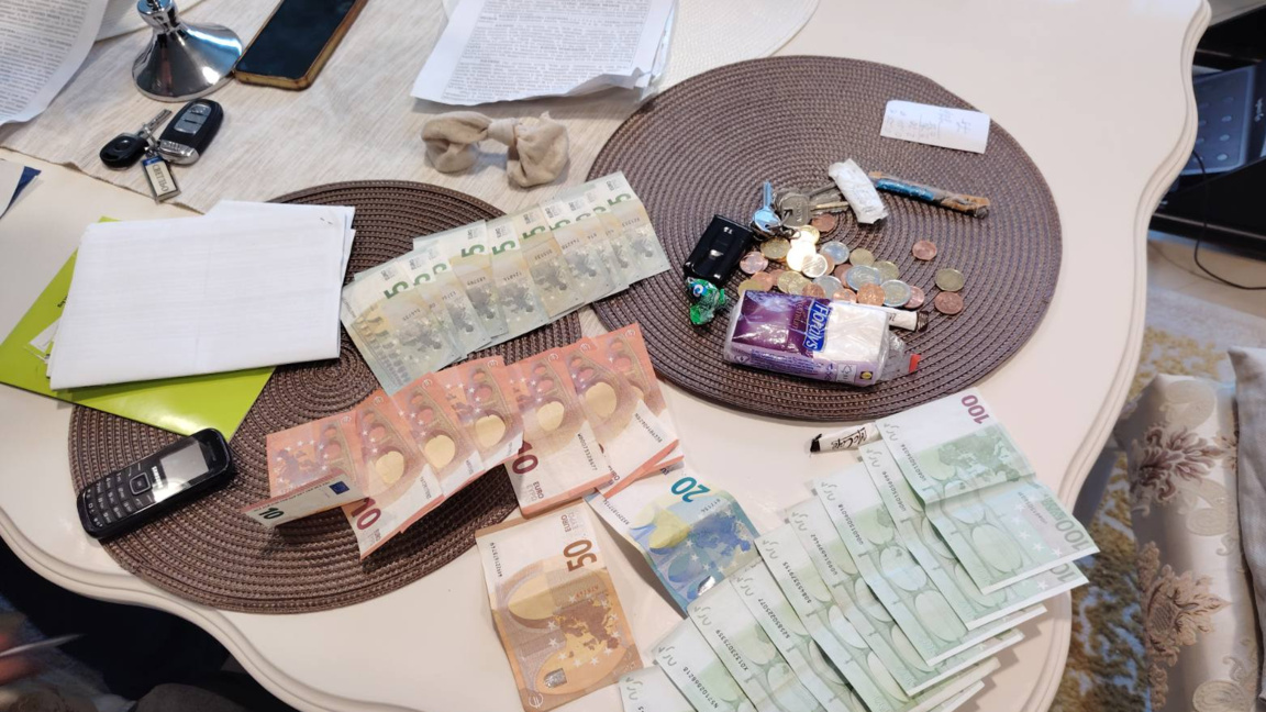  Четирима задържани за серия телефонни измами след българо-румънска операция