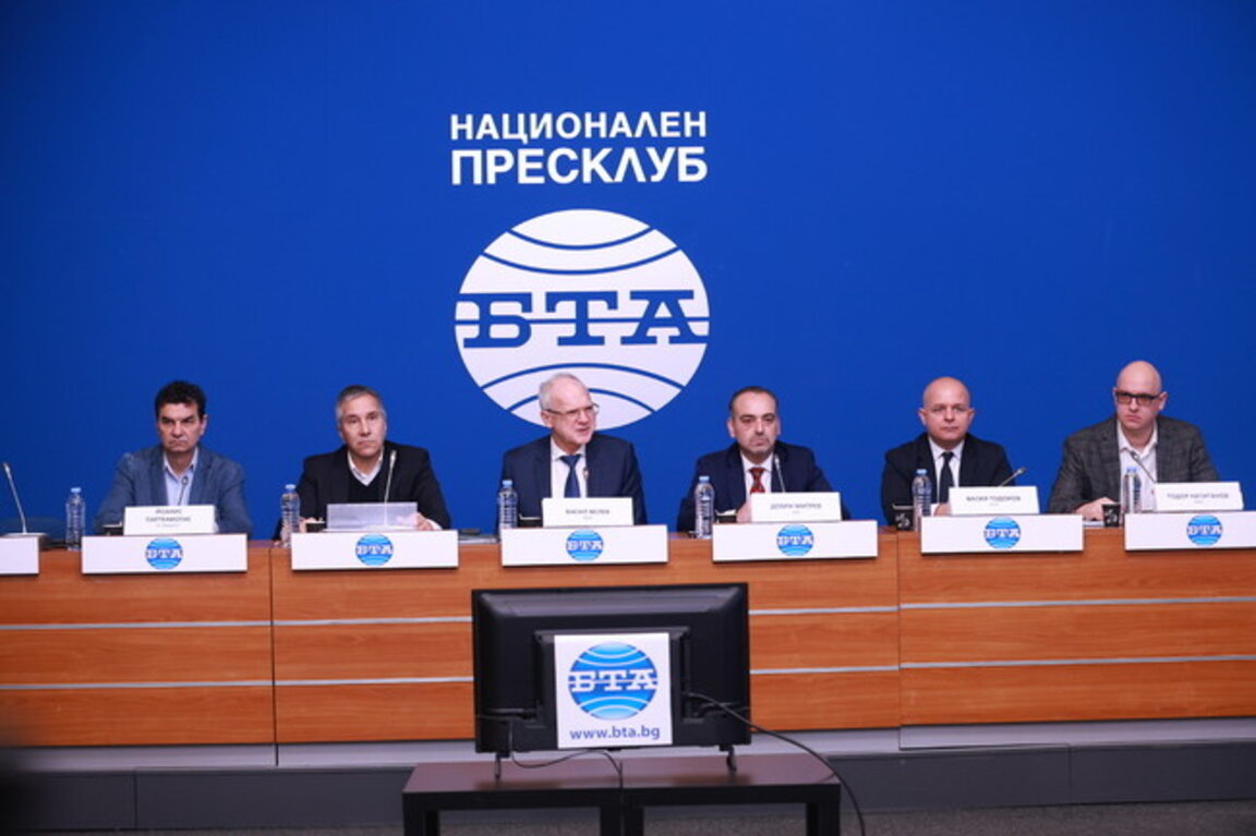 Unions and businesses protest against hike in industrial electricity prices