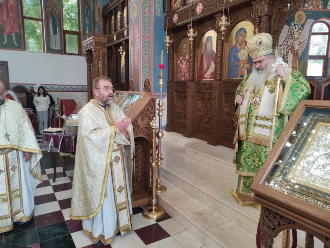 Варненският и Великопреславски митрополит Йоан отслужи тържествена света литургия