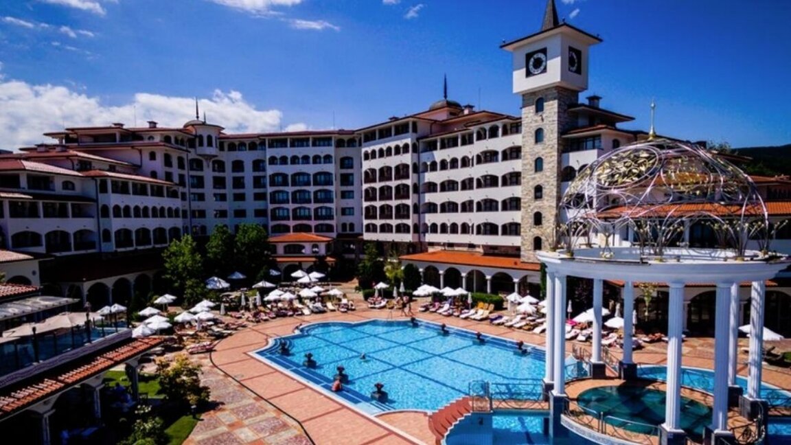 Израелски туристи удължиха престоя си у нас заради отменените полети