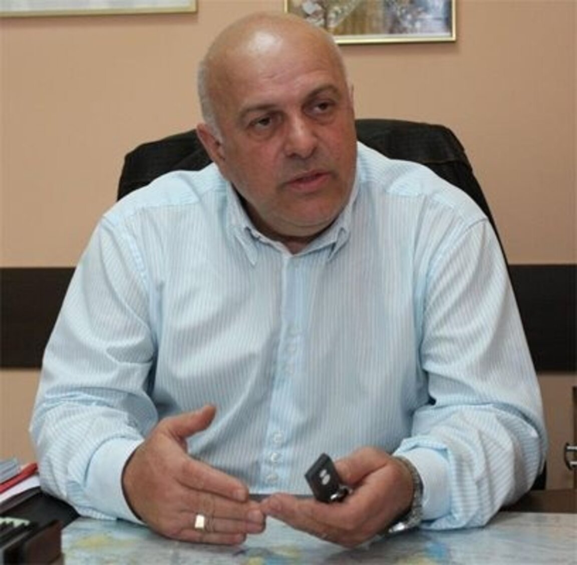 Бюрокрация, безхаберие и "калинки" управляваха транспорта