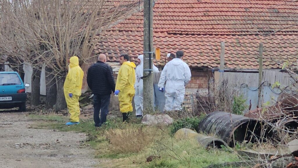 Незабавно да започне ваксинация на животни около огнищата със заразни болести