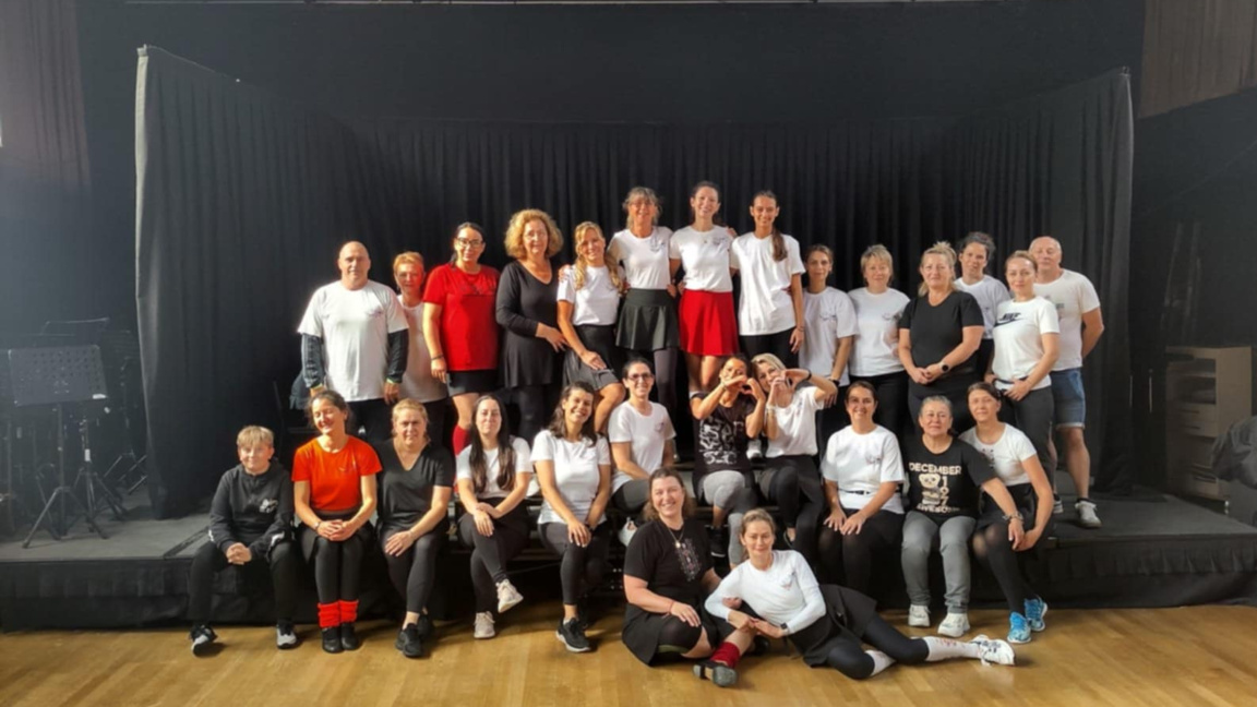 Българи от неделно училище, сдужение "Извор", Българската църковна  мисия "Света Злата Мъгленска"