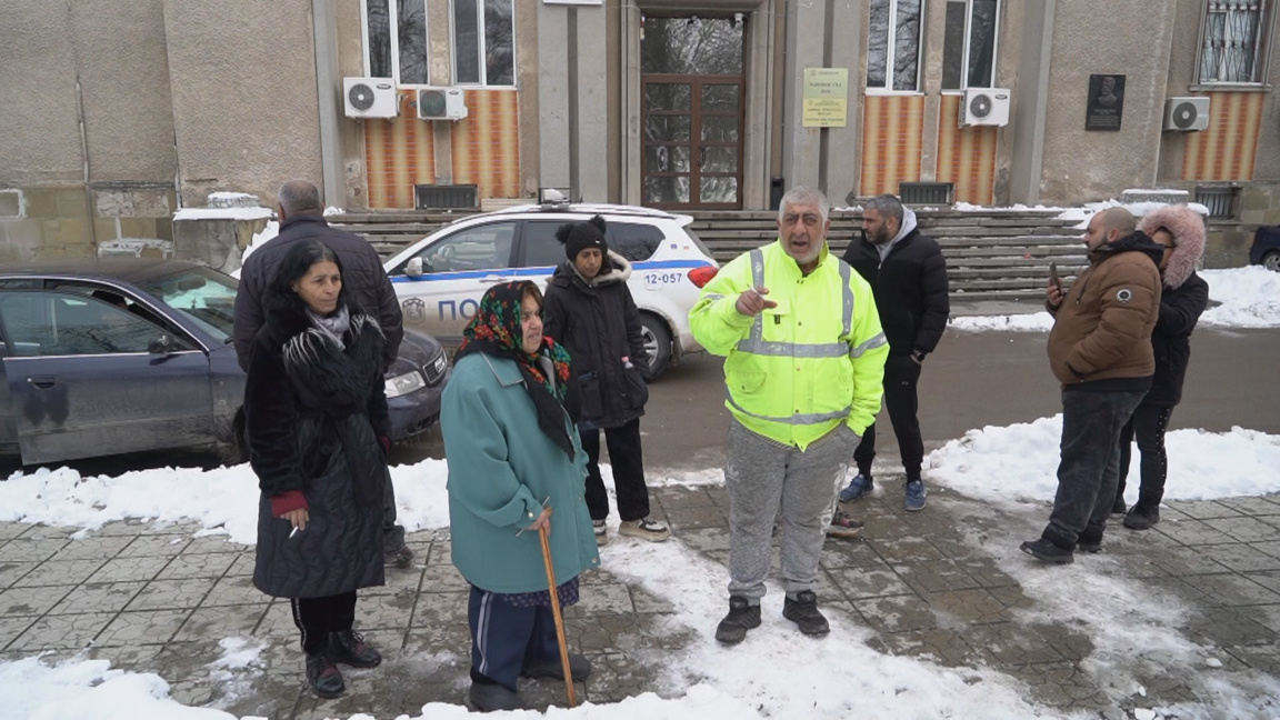 "Подписка" за мъж, обвиняем за блудство с малолетни в Лом