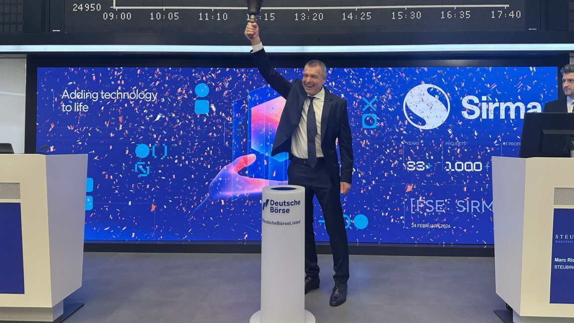 Българска компания би камбаната за старт...