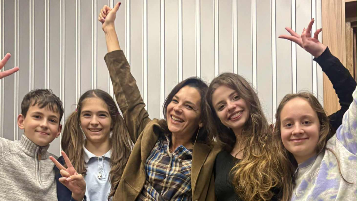 Александър, Лея, Гергана Алексиева, Виктория и София