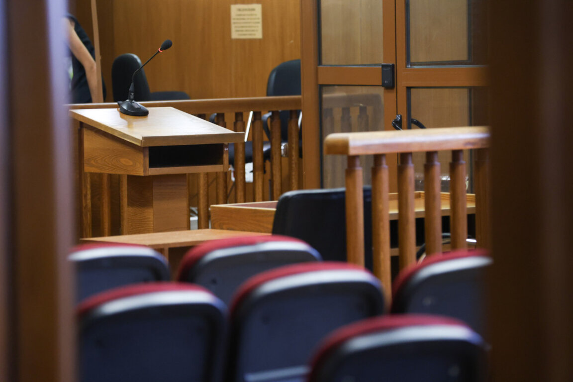 Софийският градски съд гледа мярката за неотклонение на бившия зам.- кмет на Столична община Никола Барбутов в сградата на ул. "Черковна" - 26 юни 2025 г.