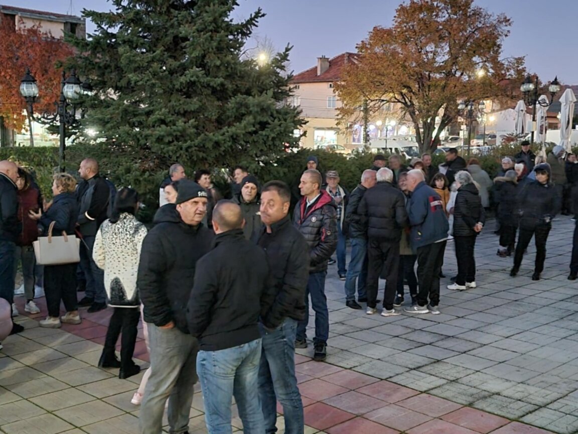 Жителите на Сапарева баня искат запазването на ВиК "Паничище"