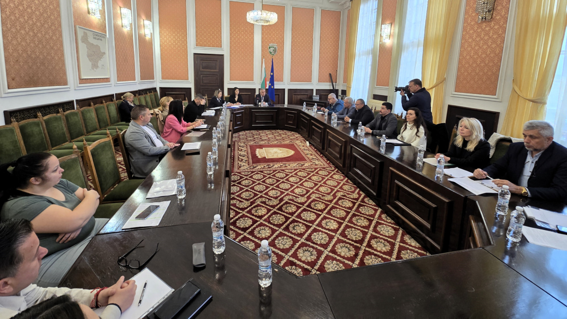 Партиите и коалициите в Сливен постигнаха съгласие за разпределението на СИК