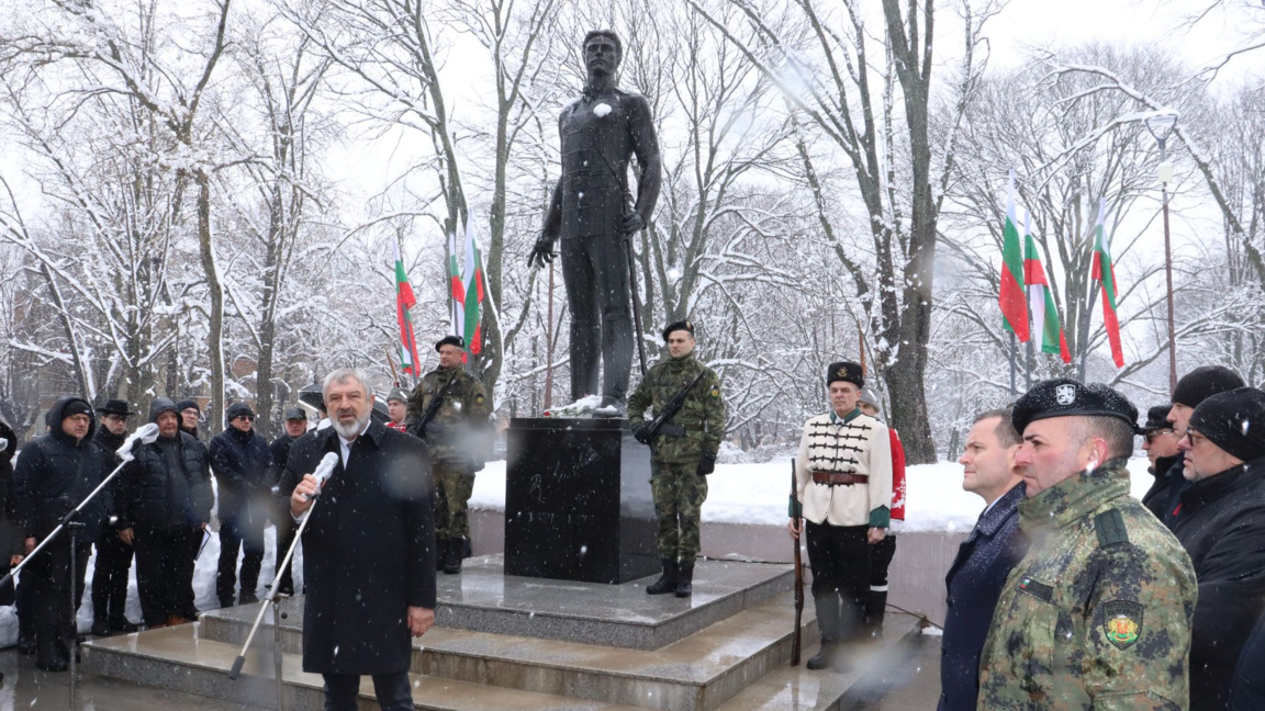 Русе се поклони пред Левски